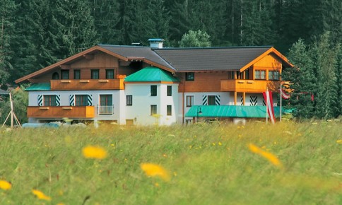Ruhige und sonnige Lage, Aparthotel Kristall